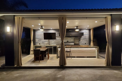 Trendy patio photo in San Diego