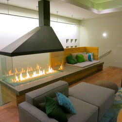 Acucraft 4-Sided Glass Fireplaces - Indoor Fireplaces