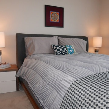 Dundas Square Rental