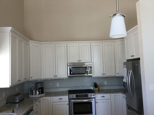 Need Help With Wall Above Kitchen Cabinets