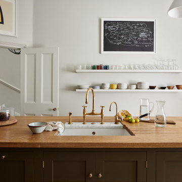 The Regent's Park Kitchen by deVOL