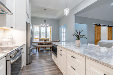 Inspiration for a contemporary kitchen remodel in St Louis