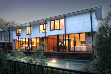 Inspiration for a contemporary exterior home remodel in Dallas