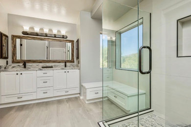 Bathroom photo in Other