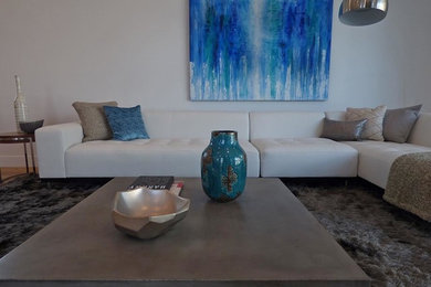 Inspiration for a contemporary living room remodel in Los Angeles
