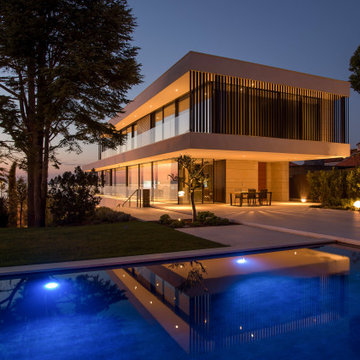 Backyard & garden with pool (Villa PB 12)