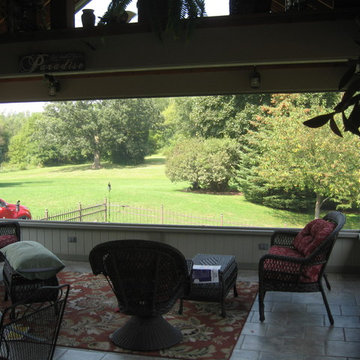 Owner John Kuetemeyers idea. No center posts.