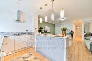 Design ideas for a contemporary kitchen in London.