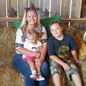 Ashlie Farmers foto