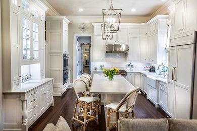Elegant kitchen photo in Nashville