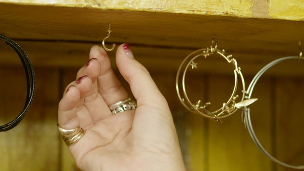 Houzz TV: 6 Items That Solve Your Jewelry Organization Problem