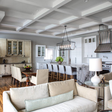 A Minnesota Lakehouse Transformed with Exotic Spice