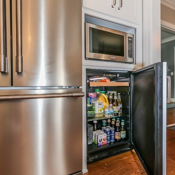 Arlington Heights Simply Defined Transitional White Kitchen