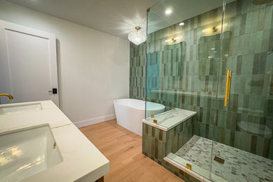 Bathroom - bathroom idea in Orange County