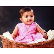 Divya Thomass foto