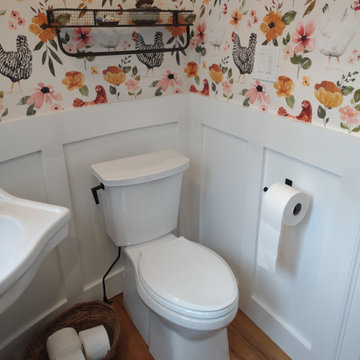 Cheeky wallpaper powder/laundry room