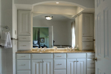 Bathroom - traditional bathroom idea in Philadelphia