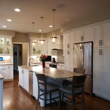 Showplace EVO Kitchen in Edgewater Extra White