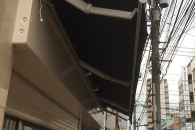 東京23区にある高級な広いエクレクティックスタイルのおしゃれな住まいの写真