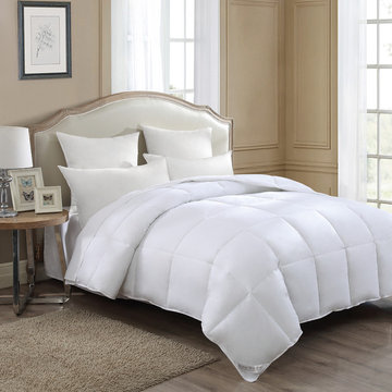 Robin Wilson Home 300 Comforter. Wrap yourself in coziness with the luxurious R