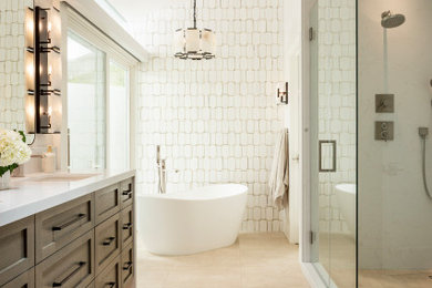 Inspiration for a transitional bathroom remodel in Los Angeles