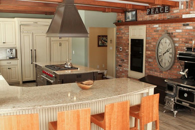 Example of a farmhouse kitchen design in Toronto