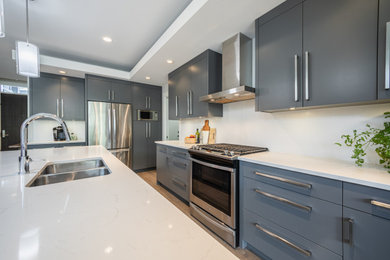 Elegant kitchen photo in Vancouver