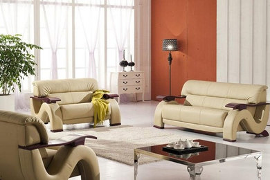 Example of a minimalist living room design in Los Angeles
