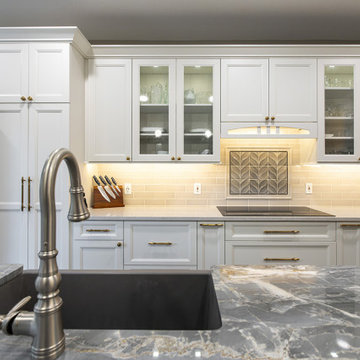 Shorewood Splendor: A Kitchen Crafted for Entertainment