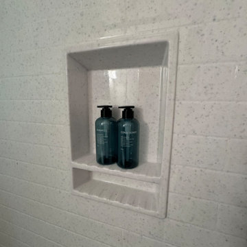 Teal Lake Owner's Bathroom