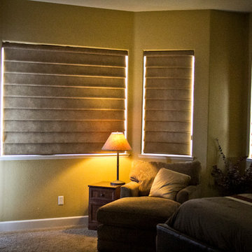 Alustra Vignette Modern Roman Shades (Blackout)