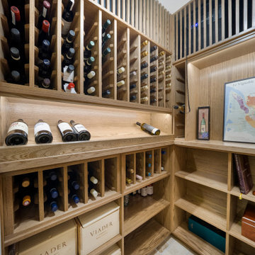 Traditional Oak Wine Cellar with Built-In Lighting – Chicago