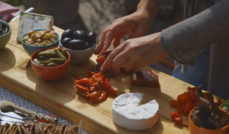 Houzz TV: How to Put Together a Delicious Cheese Platter