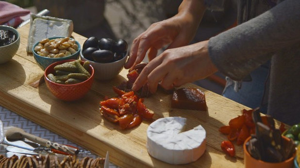 Houzz TV: Assemble an Artful and Delicious Cheese Platter