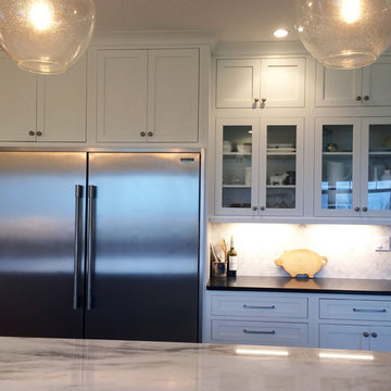 Transitional Maple kitchen