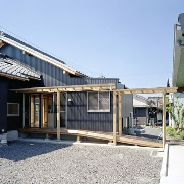 亀山の家