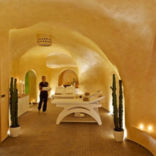 "Gold Spa" in Santorini