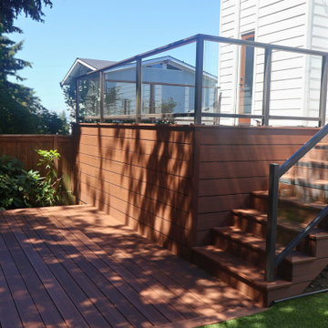 Composite Deck Stairs & Two-Level Layout