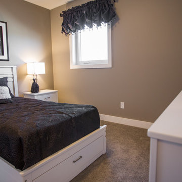 1543 sq/ft Modified Bi-level, 3 bedrooms, 2 ½ baths