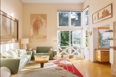 Example of a 1960s dining room design