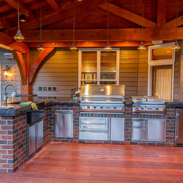 Outdoor Kitchen & Entertainment Patio