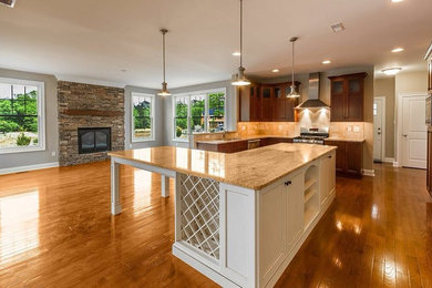 Kitchen - transitional kitchen idea in Philadelphia