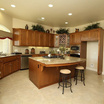 "Avila" Model Home in "Dry Creek" Clovis Tract
