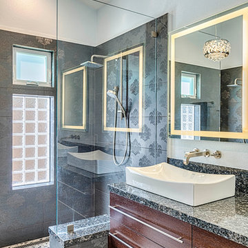 Modern Bathroom