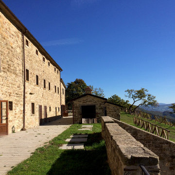 Ristrutturazione e Recupero antico nucleo montano per Rifugio Escursionistico