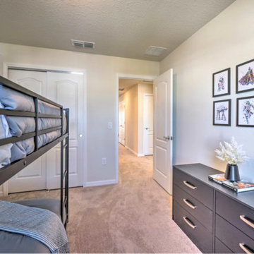 Oakmoss Loop - Decorating Project