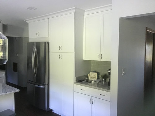 Crown Molding Where The Cabinets Do Not, Kitchen Cabinets To Ceiling Without Crown Molding