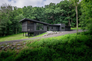 Modern exterior home idea in Minneapolis