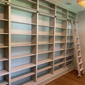 Wall‑to‑Wall Open Library Bookcase with Sliding Ladder in Amazing Gray