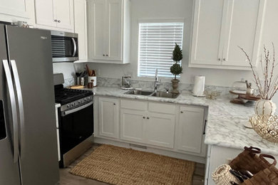 Kitchen - kitchen idea in Los Angeles